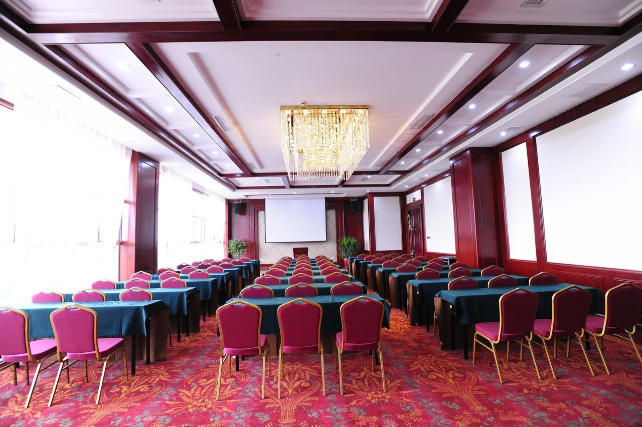 Yinruilin International Hotel Куньмин Экстерьер фото