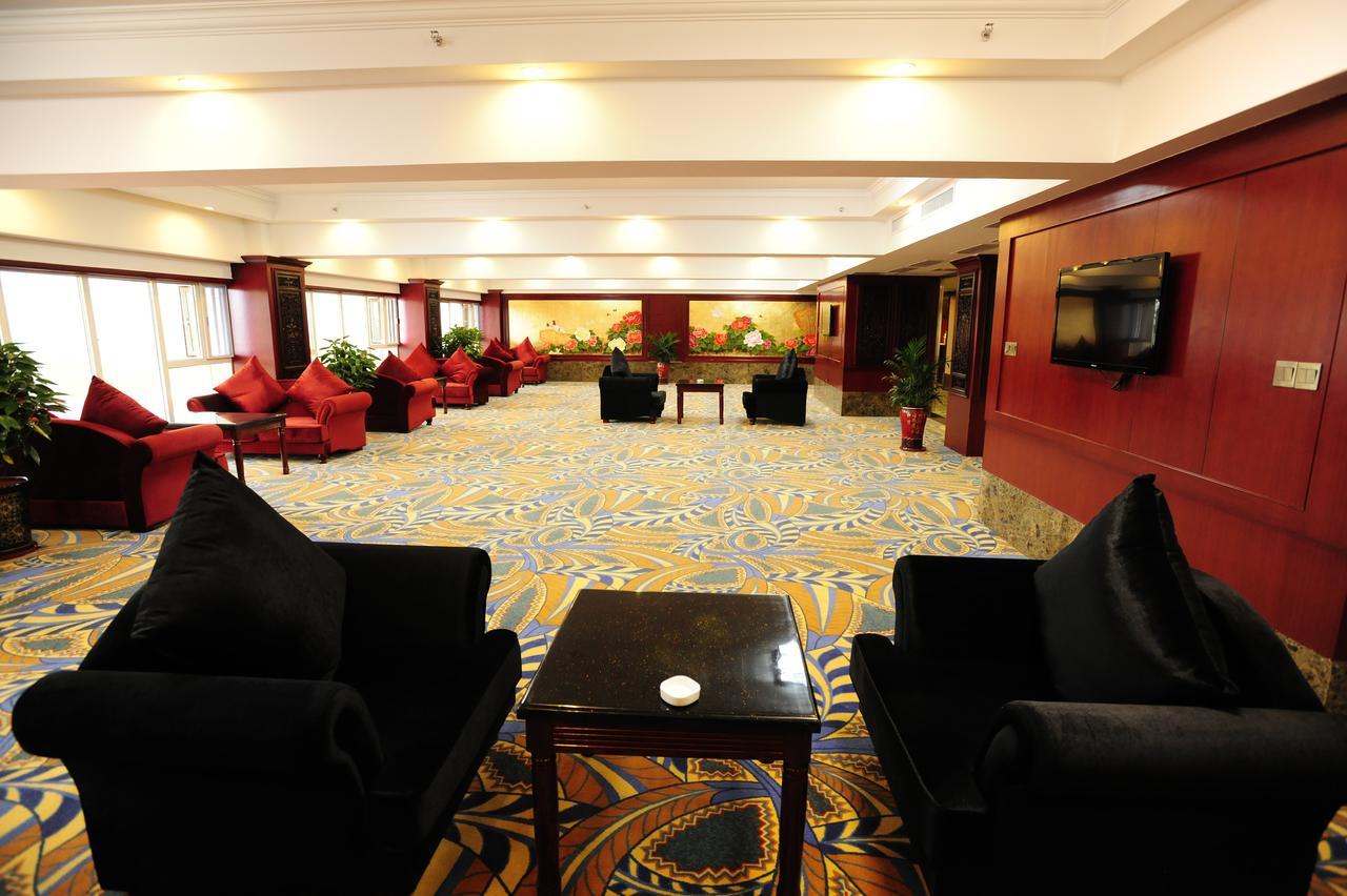 Yinruilin International Hotel Куньмин Экстерьер фото